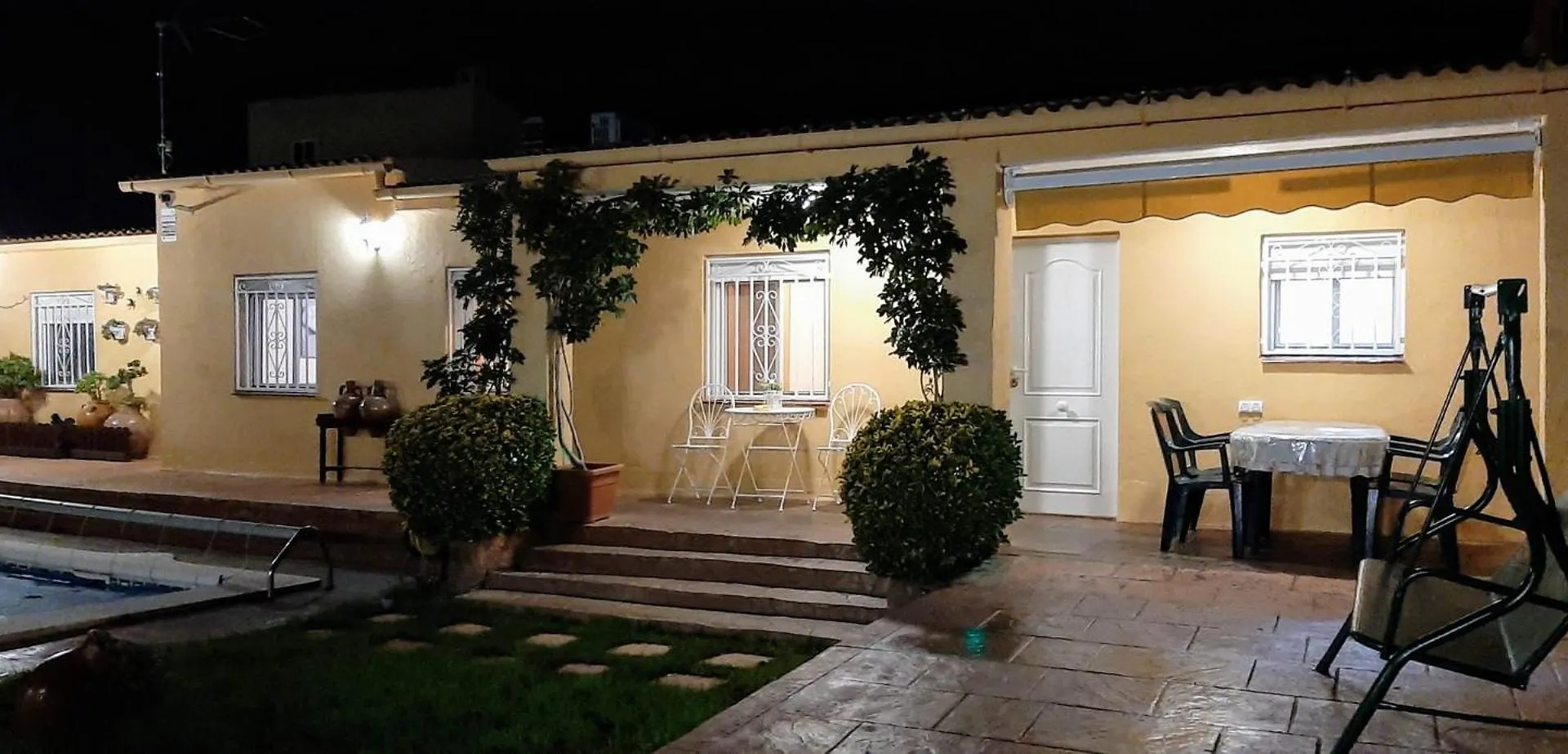 Chalet Vacacional Con Piscina Privada Y Barbacoa Tarragona